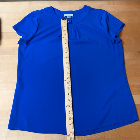 NWOT CK Dacian Keyhole Detail Blouse - Picture 7 of 9